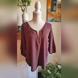 Women's Mid-Length Sleeve Top